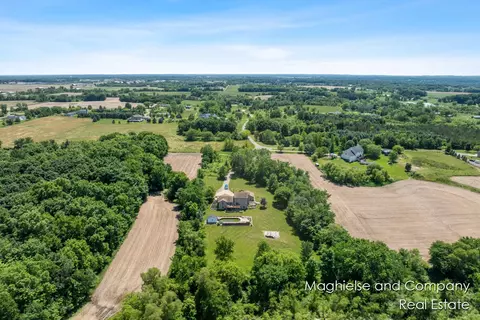 View/Area - 1507 146th, Dorr, MI 49323 photo 6 of 10