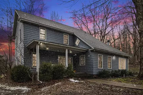 9247 N 42nd, Hickory Corners, MI 49060
