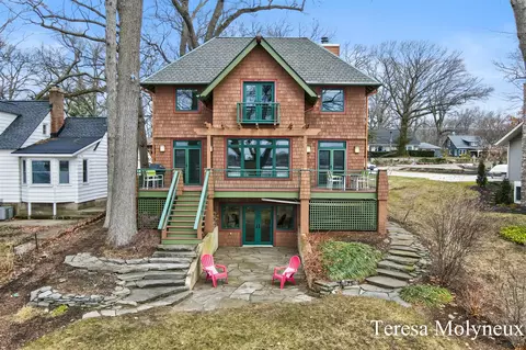 628 Lawn, Holland, MI 49424