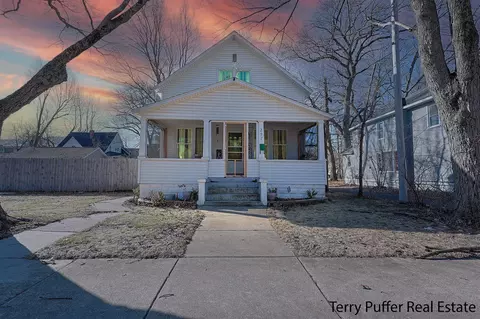 297 W W Frst, Muskegon, MI 49441
