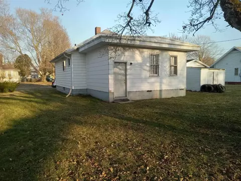 Exterior - 314 Sylvan, Buchanan, MI 49107 photo 4 of 7