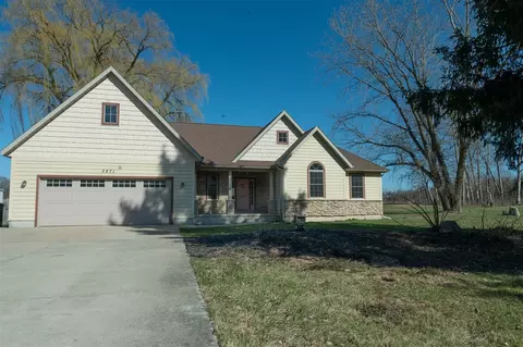 3271 Kerlikowske, Coloma, MI 49038