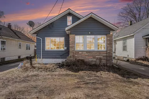 1835 Burlingame, Wyoming, MI 49509