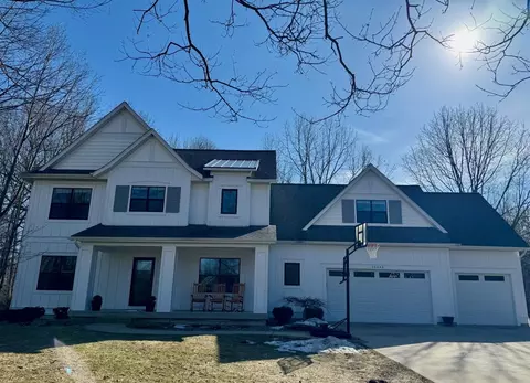 10345 Mesic, West Olive, MI 49460