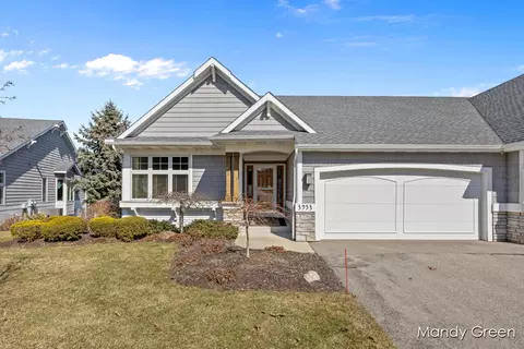 3953 Crystal Waters, Grand Rapids, MI 49525