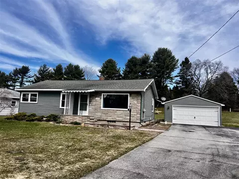 668 Elliott, Manistee, MI 49660