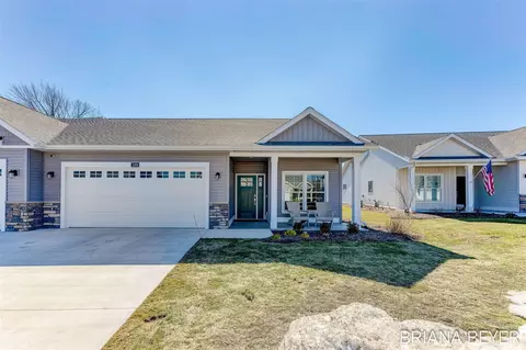1069 Maplewood, Holland, MI 49423