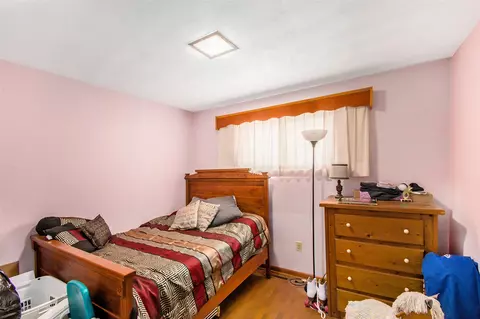 Bedroom - 150 E Maple, Muir, MI 48860 photo 3 of 3