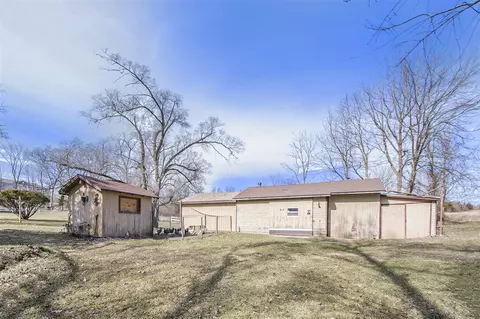 Exterior - 150 E Maple, Muir, MI 48860 photo 6 of 9