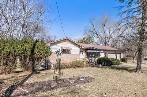 Exterior - 150 E Maple, Muir, MI 48860 photo 2 of 9
