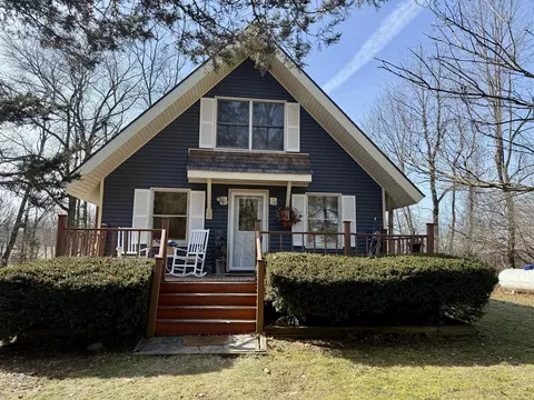 7521 Tripp, Horton, MI 49246