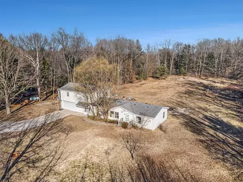 4082 Timeless, Grant, MI 49327