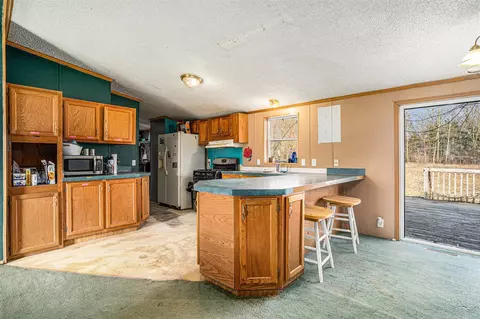 Kitchen - 4082 Timeless, Grant, MI 49327 photo 2 of 2