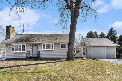 927 Farrell, Kalamazoo, MI 49006