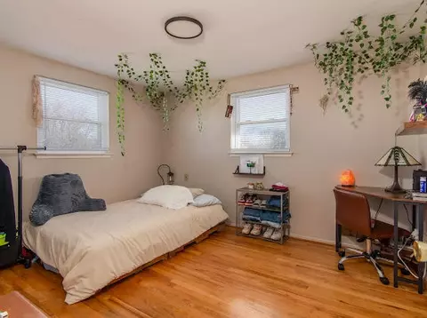Bedroom - 18859 Valleyview, Riverview, MI 48193 photo 3 of 5