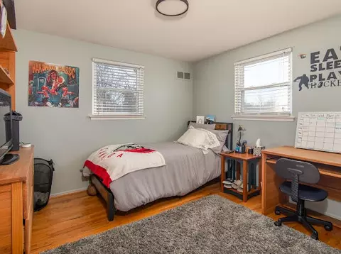 Bedroom - 18859 Valleyview, Riverview, MI 48193 photo 4 of 5