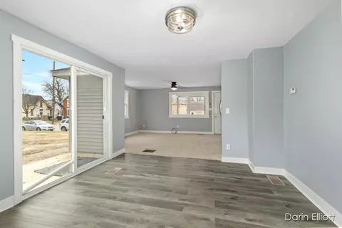 Living - 310 E Adams, Ionia, MI 48846 photo 4 of 4