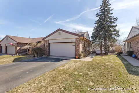 588 Idlewild #109, Byron Center, MI 49315