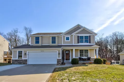 5692 Saddle Horn, Belmont, MI 49306
