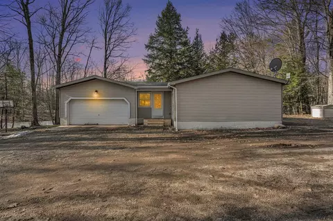21245 Forest Lk, Big Rapids, MI 49307
