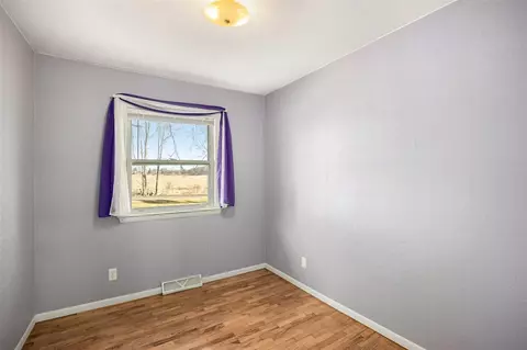 Bedroom - 13745 Cornell, Concord, MI 49237 photo 3 of 3