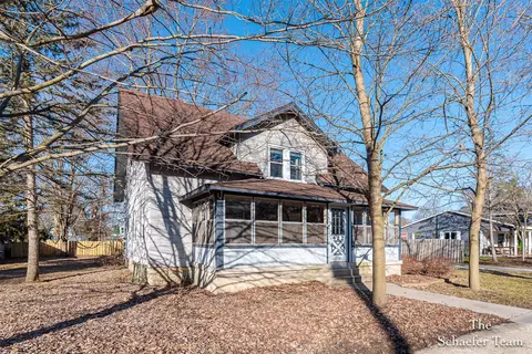 422 N Jefferson, Lowell, MI 49331