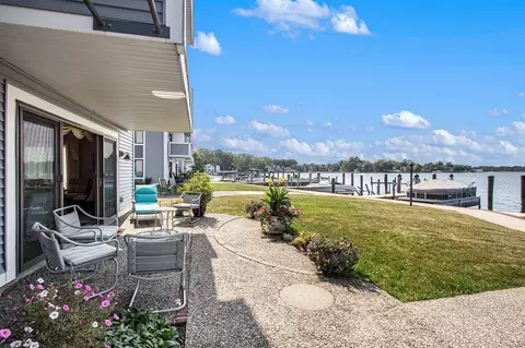 400 Lakeview #1A, Spring Lake, MI 49456