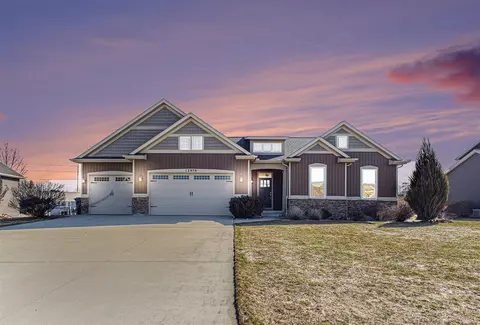 12976 Sweetbriar, Grand Haven, MI 49417