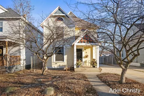 639 SE Pleasant, Grand Rapids, MI 49503