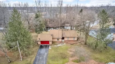 1879 Glenshire, Jackson, MI 49201