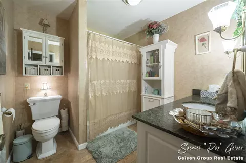 Bath - 837 N State, Belding, MI 48809 photo 2 of 4