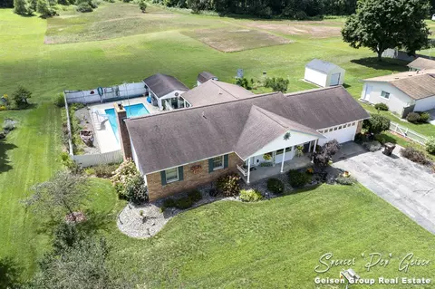 View/Area - 837 N State, Belding, MI 48809 photo 1 of 9