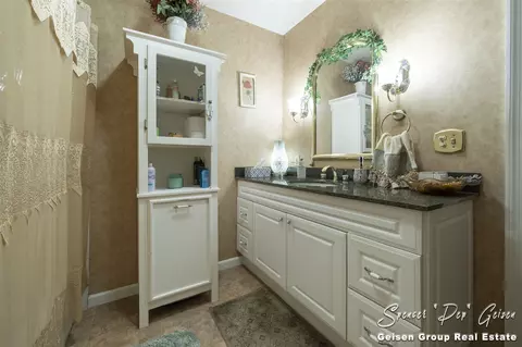 Bath - 837 N State, Belding, MI 48809 photo 3 of 4