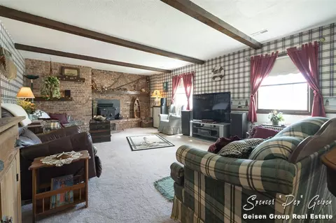 Living - 837 N State, Belding, MI 48809 photo 3 of 5