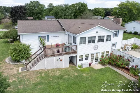 View/Area - 837 N State, Belding, MI 48809 photo 6 of 9