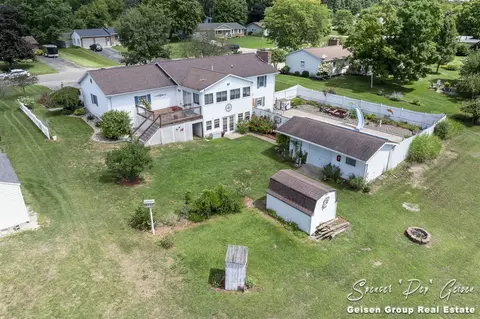 View/Area - 837 N State, Belding, MI 48809 photo 5 of 9