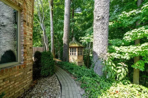 2267 Autumn, Saint Joseph, MI 49085