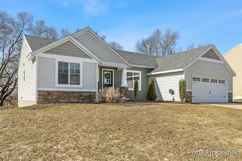 4548 Green Mdw, Caledonia, MI 49316
