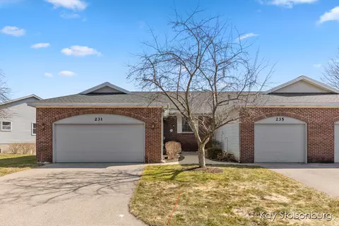 231 Laurelwood, Grand Rapids, MI 49548