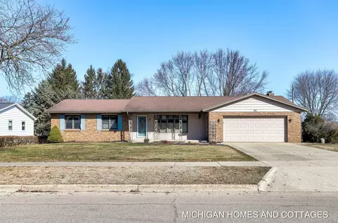 361 W 35th, Holland, MI 49423