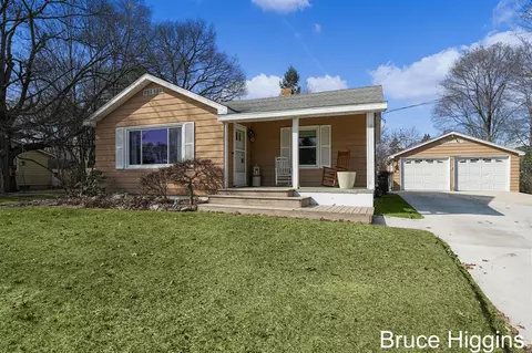 3843 Vineyard, Grand Rapids, MI 49525
