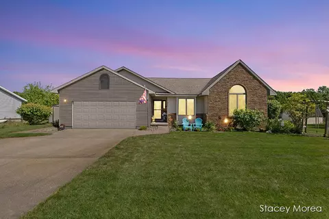 9743 River, Greenville, MI 48838