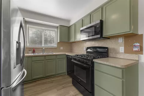 Kitchen - 16200 Middlebelt, Romulus, MI 48174 photo 2 of 3