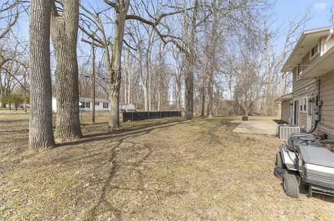 Exterior - 16200 Middlebelt, Romulus, MI 48174 photo 3 of 10