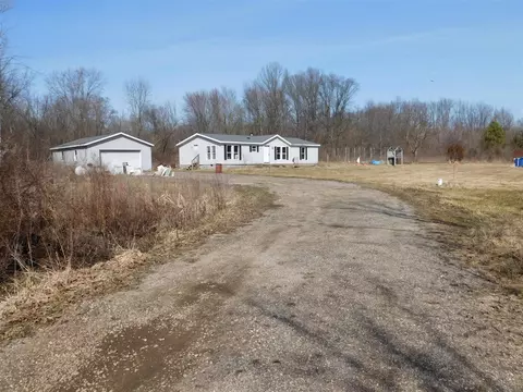 Exterior - 1019 108th, Plainwell, MI 49080 photo 4 of 10