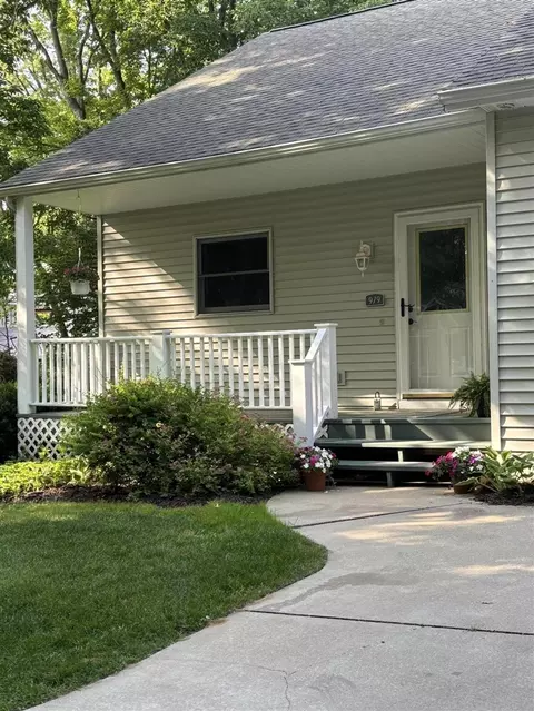 979 Maple Woods, Saugatuck, MI 49453
