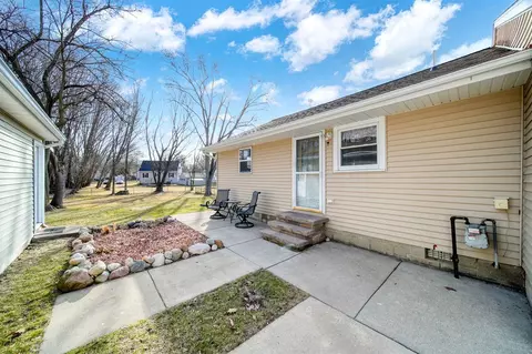 Exterior - 623 Gilbert St, Jackson, MI 49202 photo 2 of 8