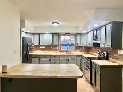 Kitchen - 13080 Hudson, Hudson, MI 49247 photo 7 of 9