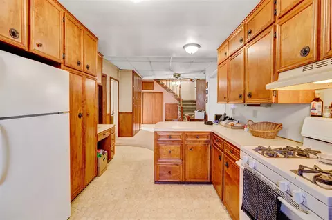 Kitchen - 1836 142nd, Dorr, MI 49323 photo 3 of 6