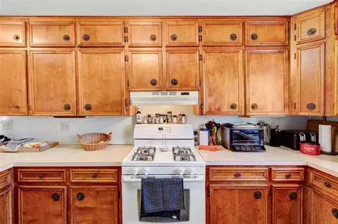 Kitchen - 1836 142nd, Dorr, MI 49323 photo 2 of 6